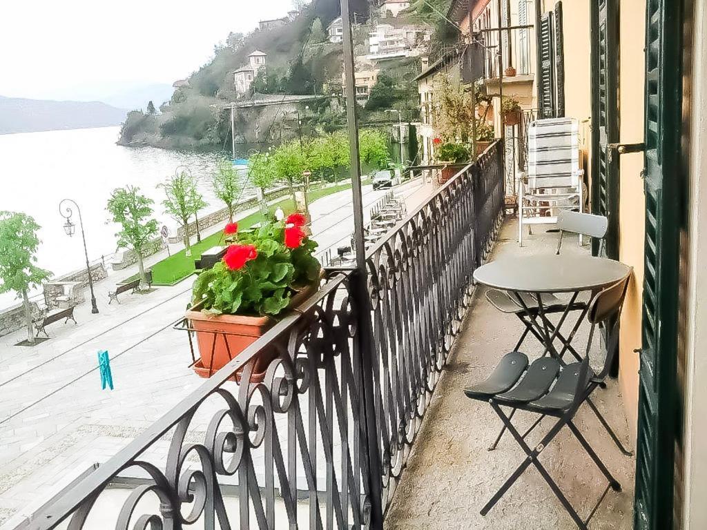 Piazzetta Lago Каннобіо Екстер'єр фото